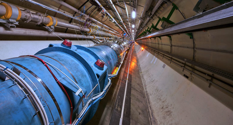 БАК можно использовать в качестве фабрики гамма-лучей