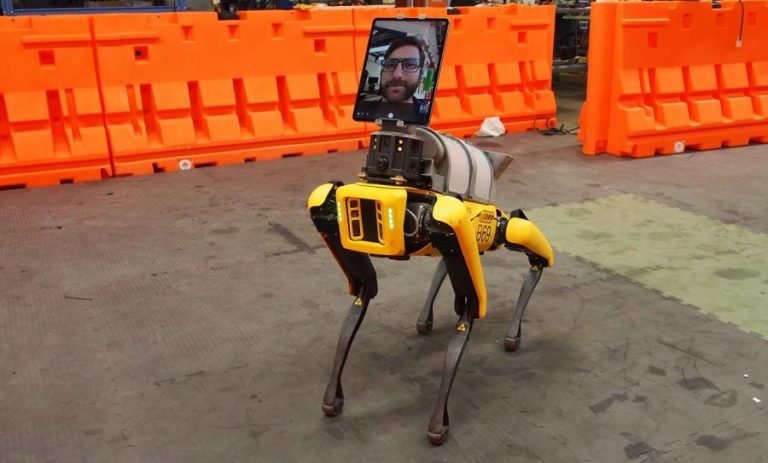Boston Dynamics улучшает робота Spot, чтобы помочь врачам лечить пациентов с COVID-19