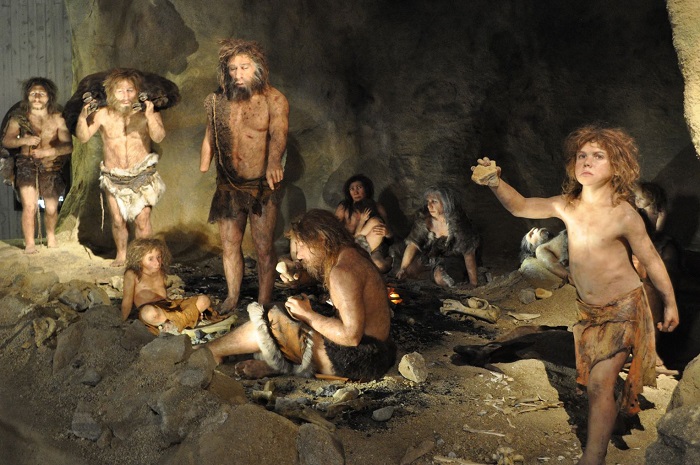 Реконструкция жизни группы неандертальцев