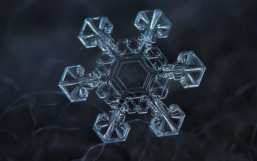 Первое в мире видео формирование кристаллов с атомным разрешением