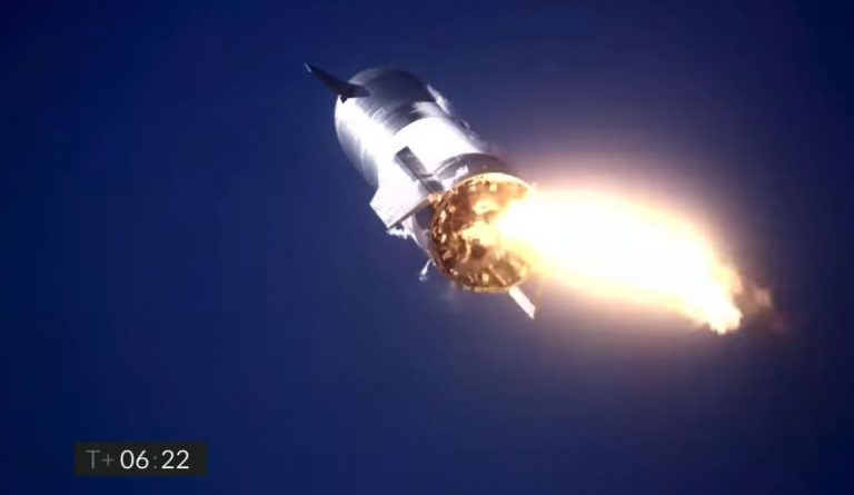 Испытательный полет Starship SN9 завершился неудачной посадкой