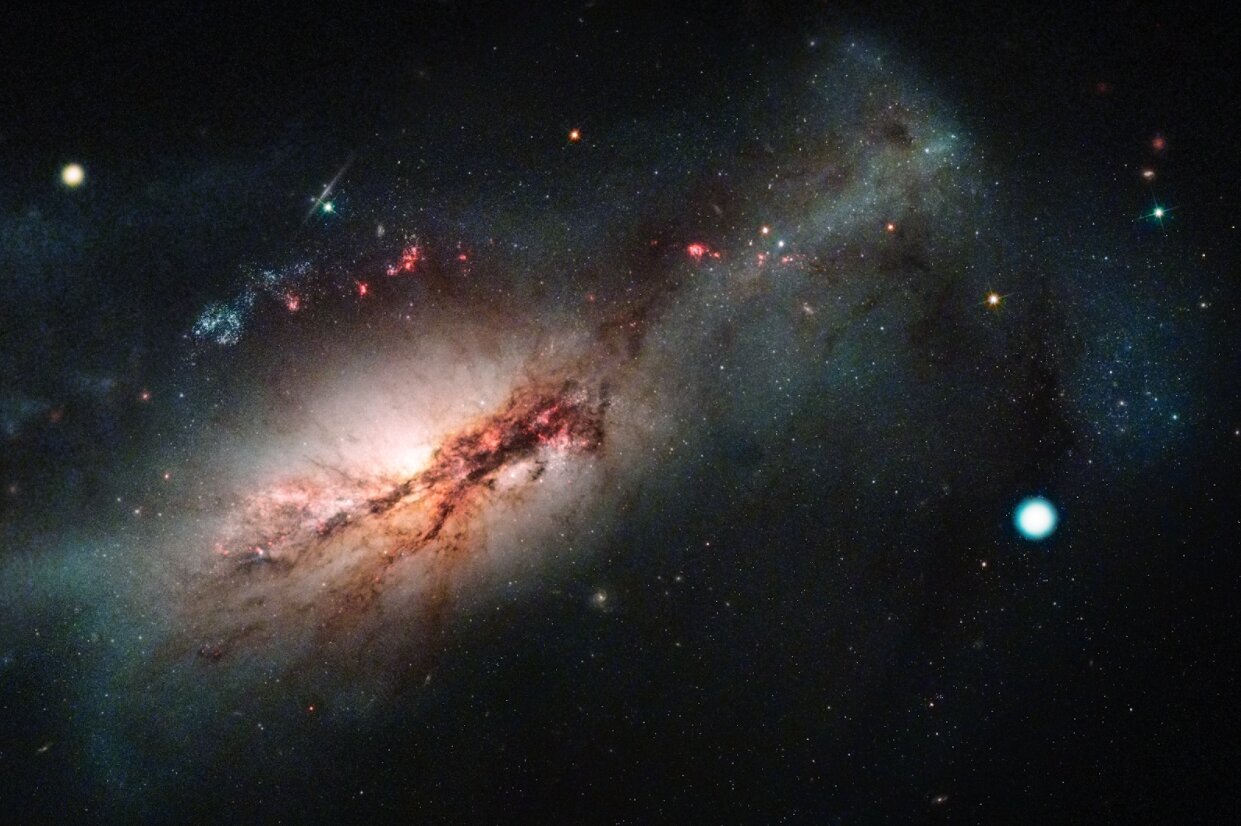 Галактики во Вселенной фото