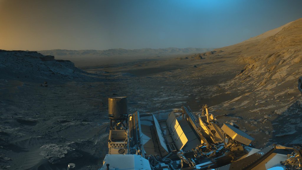 Марсоход Curiosity отправил открытку с изображением Марса