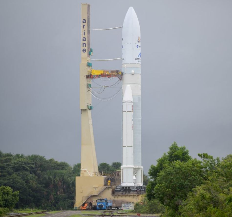 Ракета-носитель Ariane 5 вместе с телескопом Джеймс Уэбб прибыла на стартовую площадку