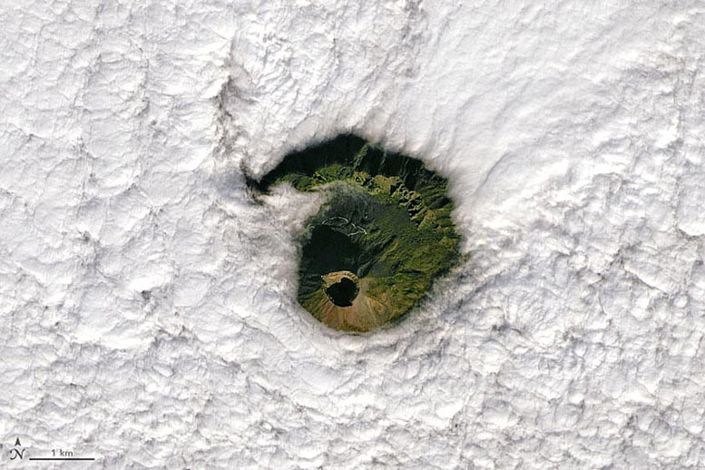 Уникальный вид на Везувий — один из самых опасных вулканов на Земле