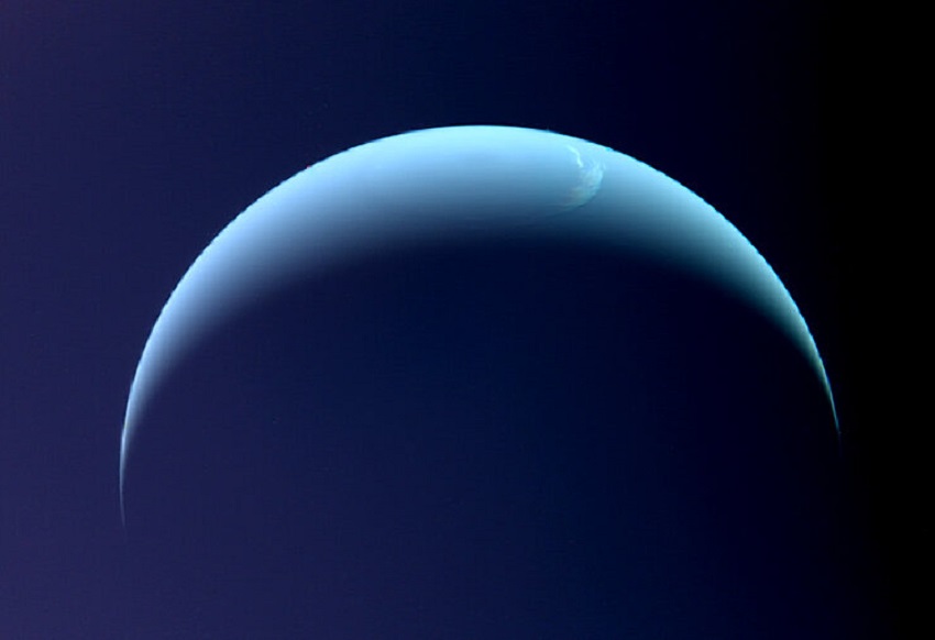 Вид Нептуна с борта "Вояджера-2"