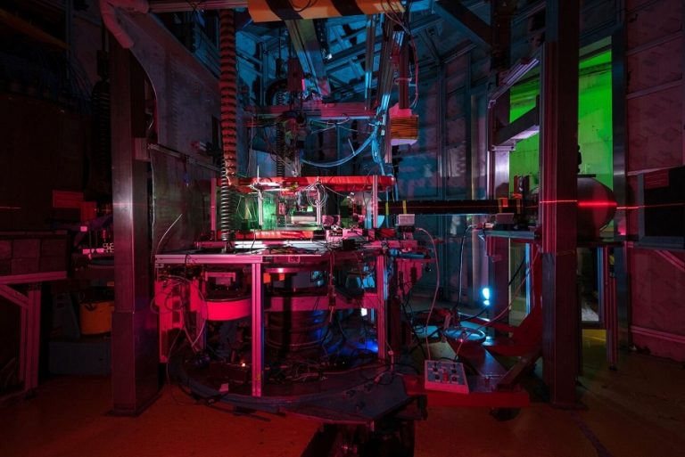 Лаборатория ILL в Гренобле