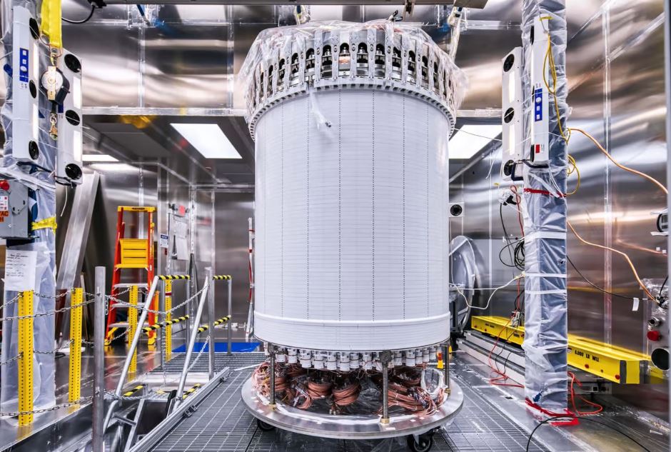 Центральная камера детектора темной материи LUX-ZEPLIN