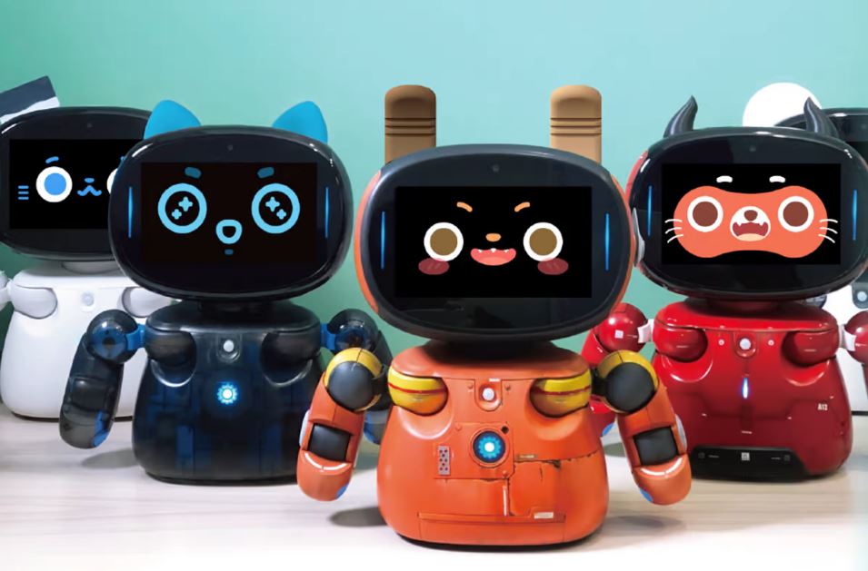 RobotCreator DX в настоящее время является предметом кампании на Kickstarter