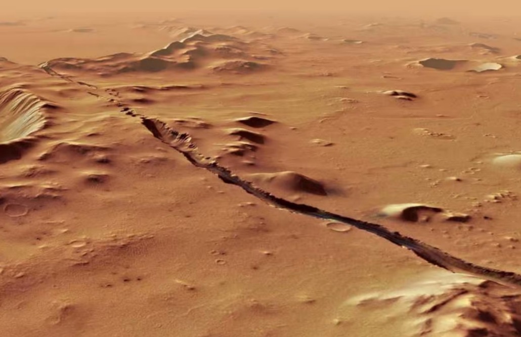 Трещина в системе Cerberus Fossae на Марсе