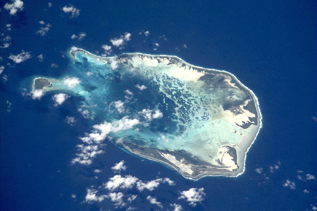 Кокосовые острова из космоса