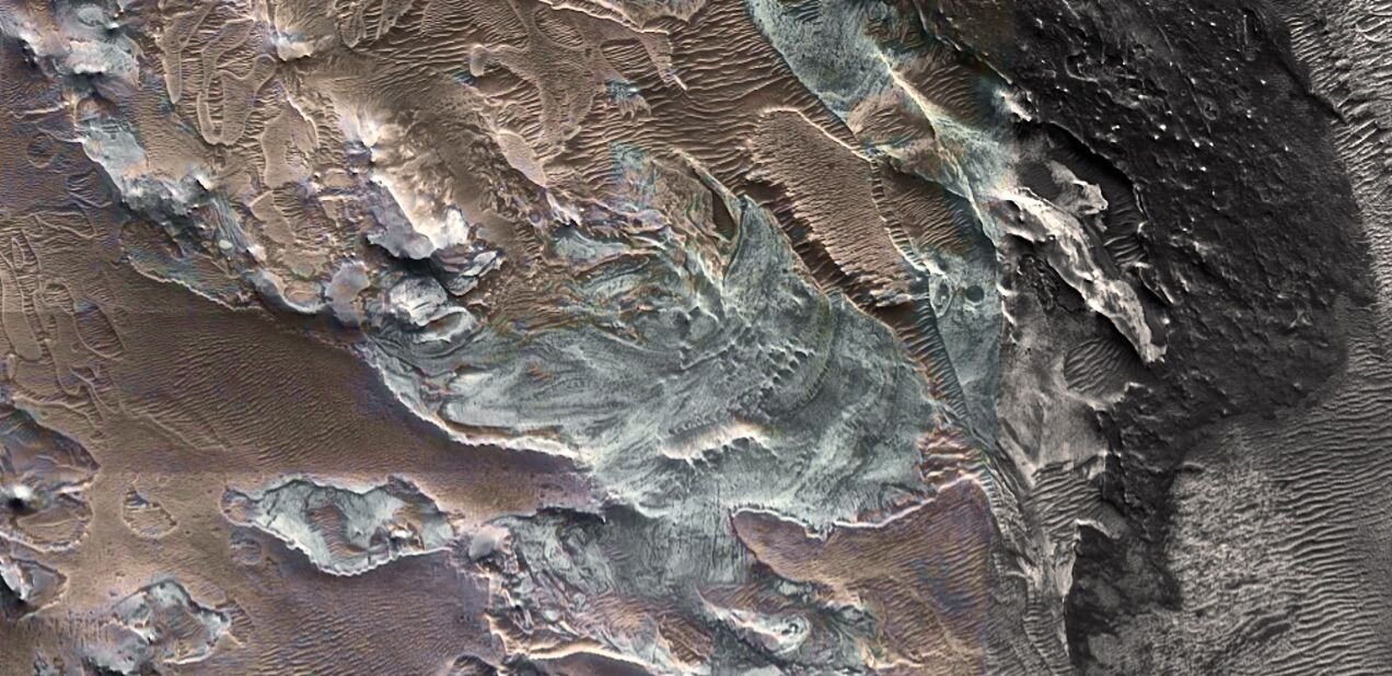 Реликтовый ледник вблизи экватора Марса