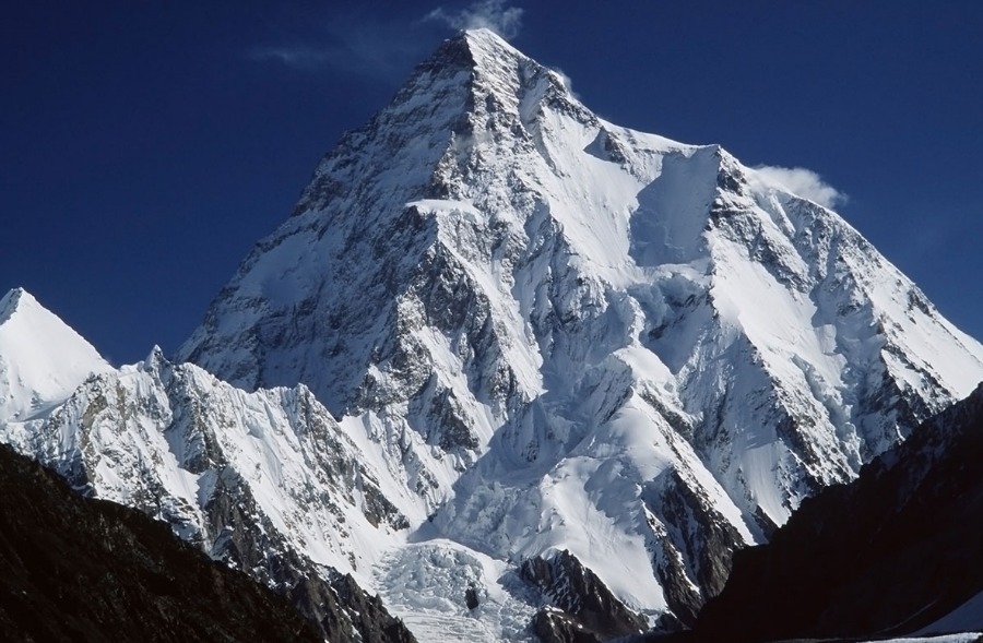 Чогори́ — вторая по высоте горная вершина Земли (после Джомолунгмы). 