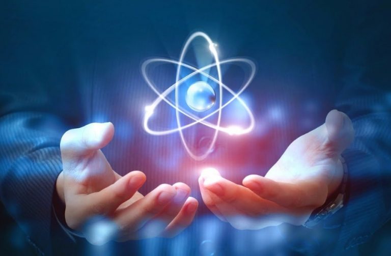 Каждый человек является доказательством уравнения Эйнштейна