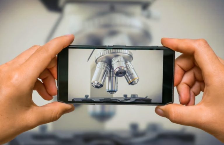 Самый маленький в мире светодиод может превратить камеру телефона в микроскоп высокого разрешения