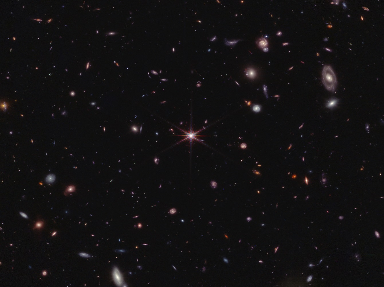 Quasar J0100+2802 (изображение NIRCam)