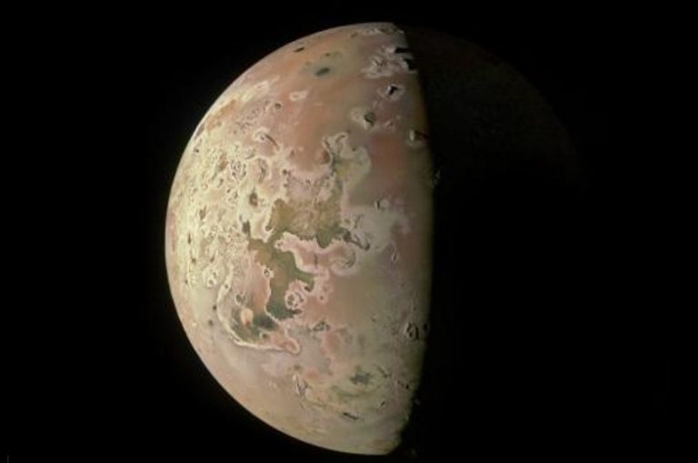 Изображение Ио