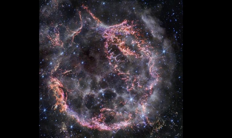 Кассиопея A (Cassiopeia A)