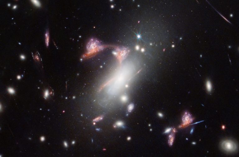 Телескоп Джеймс Уэбб обнаружил вопросительный знак в космосе