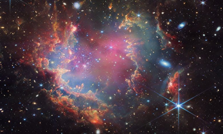 NGC 602 (изображение NIRCam и MIRI)