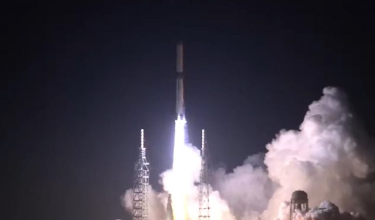 Ракета New Glenn компании Blue Origin достигла орбиты во время своего первого полета