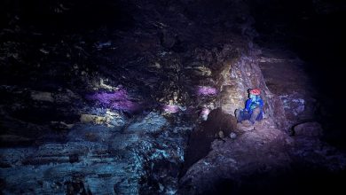 светящиеся образования в пещере