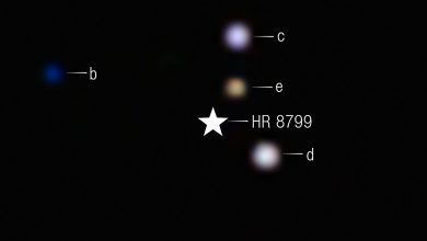 Вид в инфракрасном диапазоне на многопланетную систему HR 8799