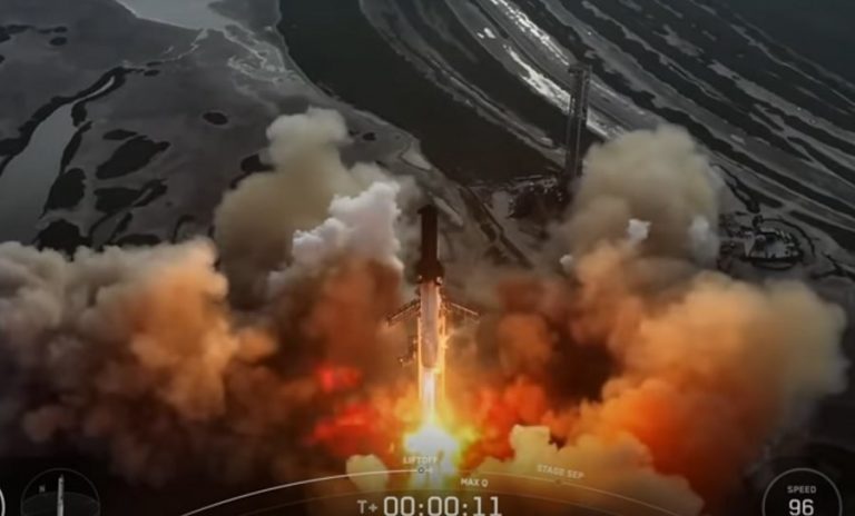 Starship взял правильный курс: успешное десятое испытание мегаракеты