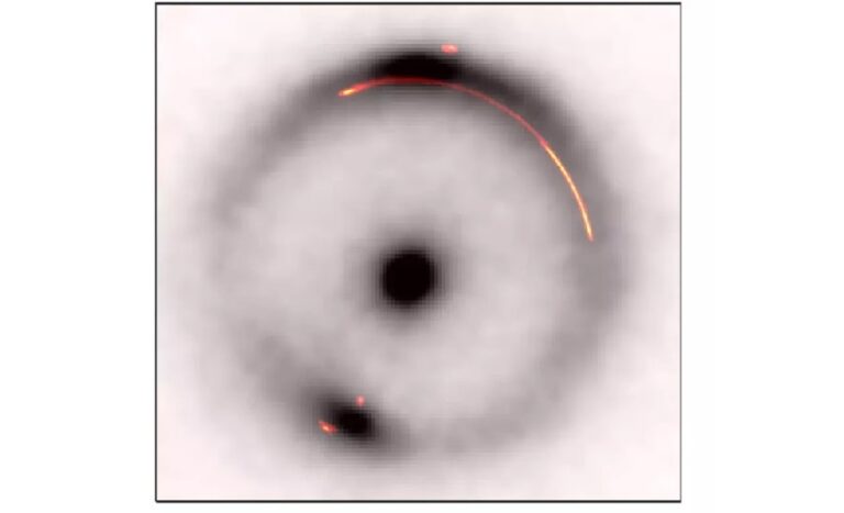 Темный объект малой массы