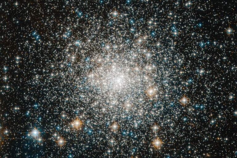 Шаровое скопление Messier 70