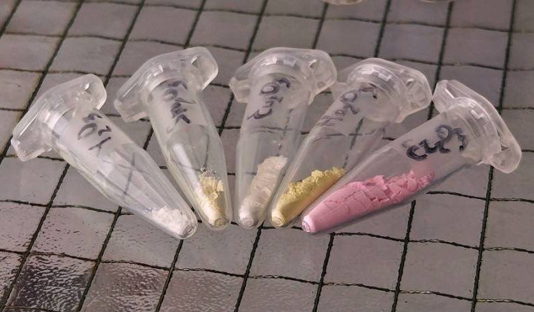 Образцы оксидов редкоземельных элементов