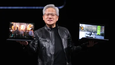 Генеральный директор Nvidia Дженсен Хуан представил ноутбук RTX Spark во время своего основного выступления на выставке Computex 2026 в Тайбэе 1 июня 2026 года.