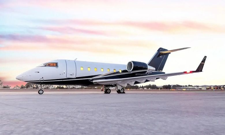 самолет бизнес-джет Challenger 604